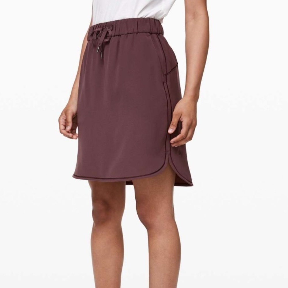 Lululemon On The Fly Skirt Woven Cherry Cola Size 4 - Picture 3 of 7